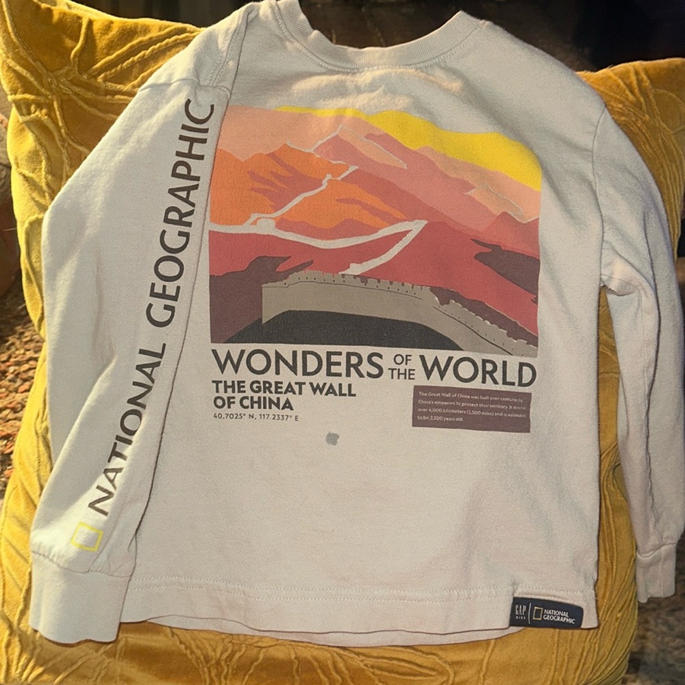 National Geographic long sleeve (Gap)